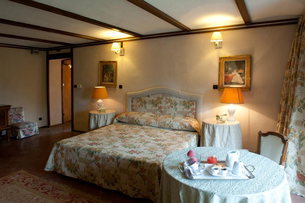 Relais Del Castello Di Oviglio Hotell Eksteriør bilde